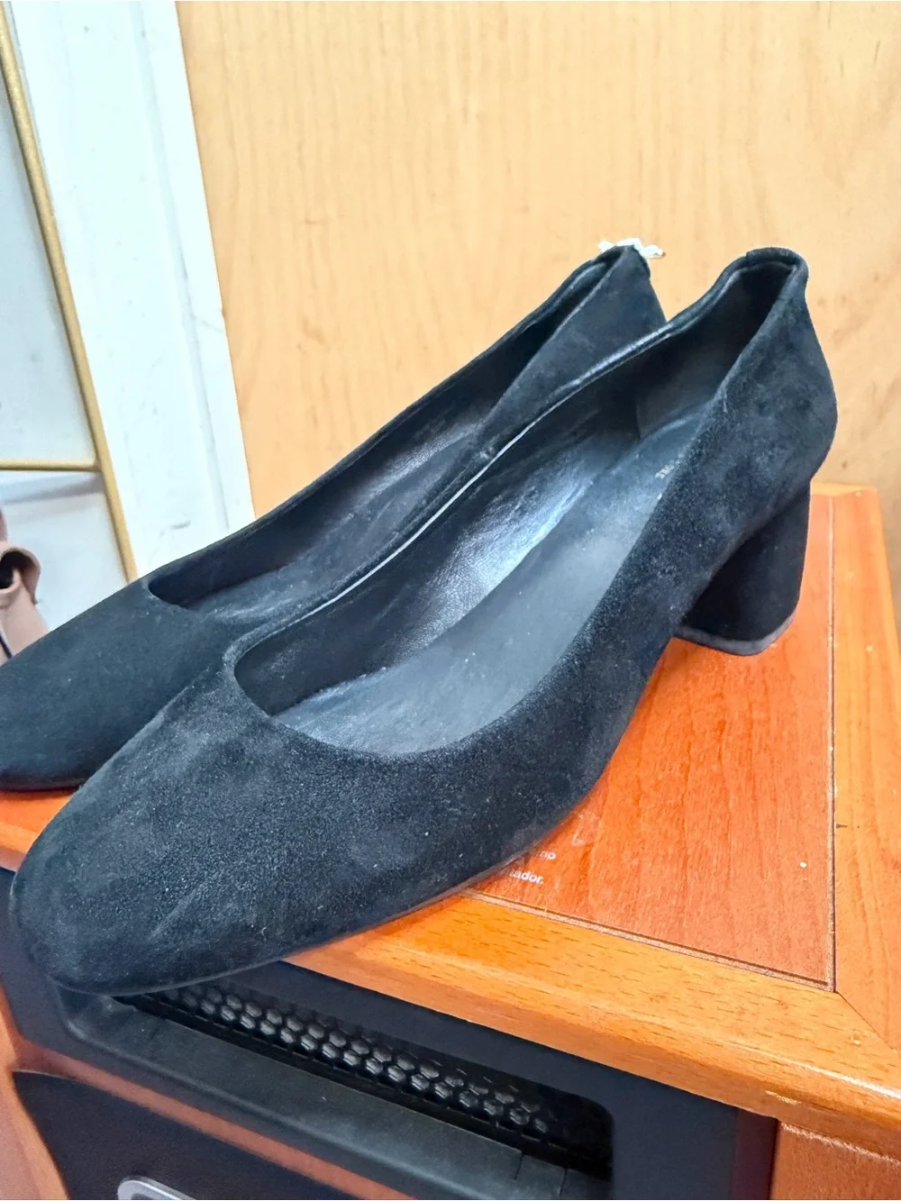 Kate Spade New York Black Suede 2” Block Heel Pumps Size: 8.5